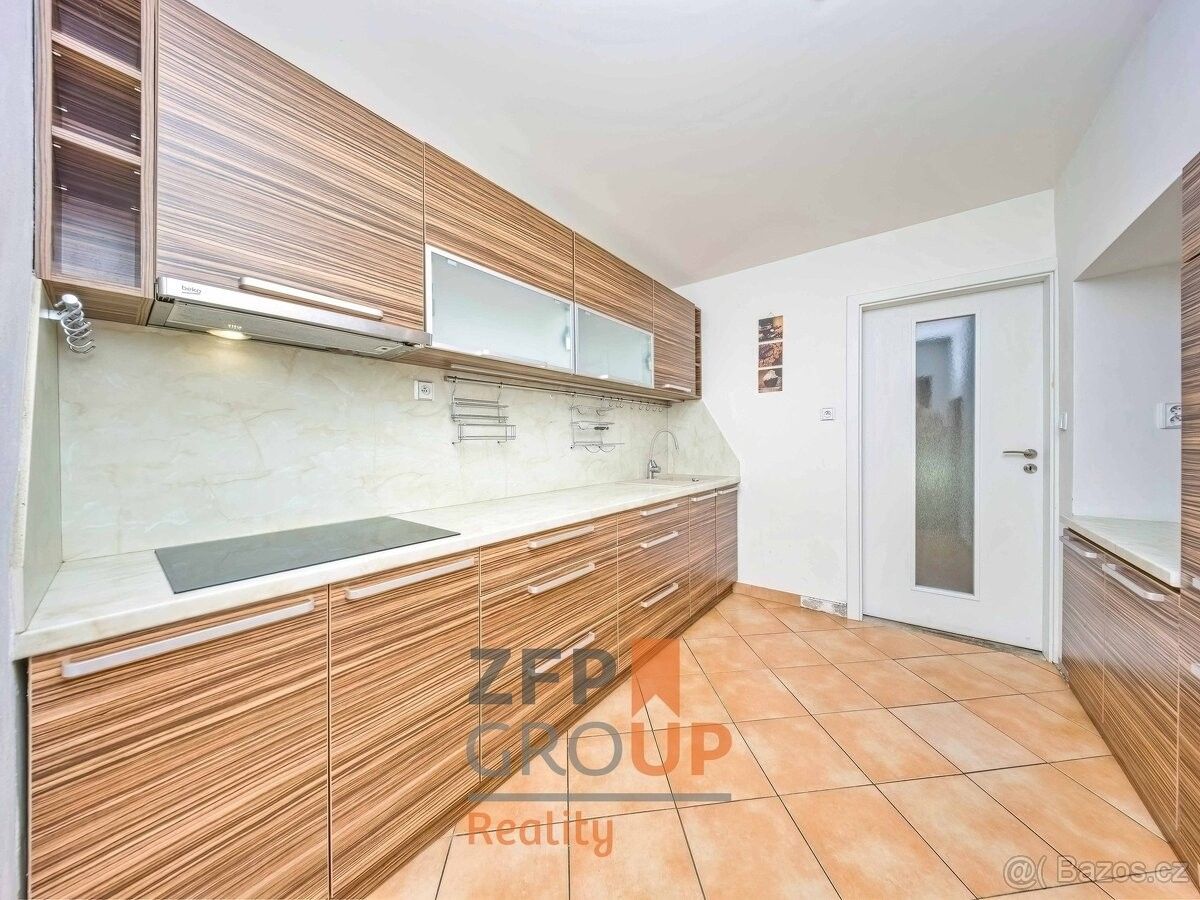 Prodej rodinný dům - Cholina, 783 22 - 2