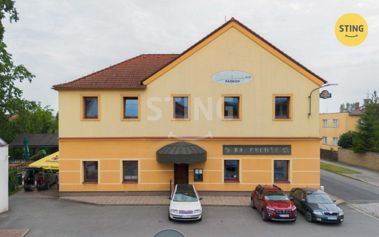 Restaurace, Náměstí, Paskov, 500 m² - 1