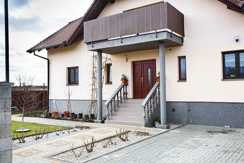 Vily, Devětsilová, Květnice, 399 m²