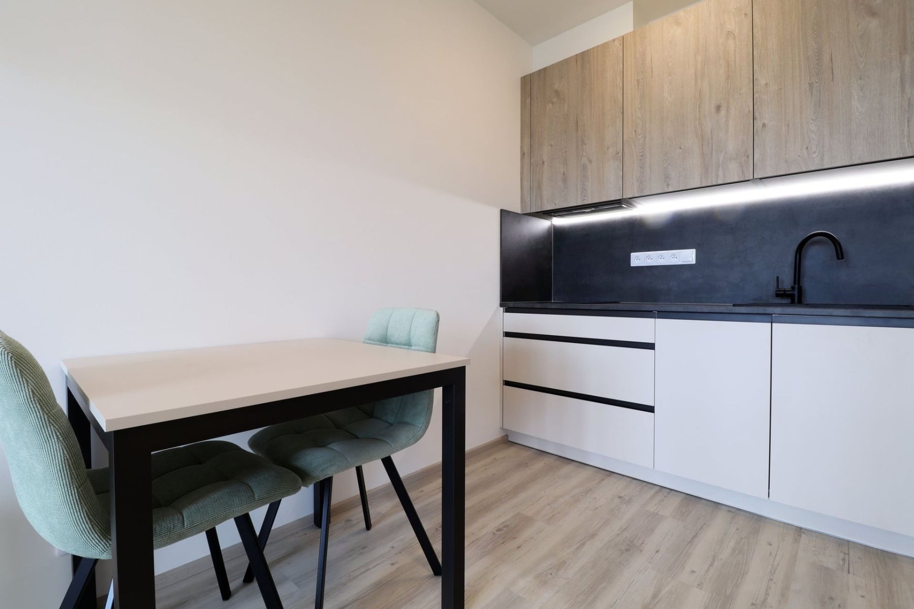 Byt 1+kk · 34 m² · Výstavní, Praha - Háje - 4