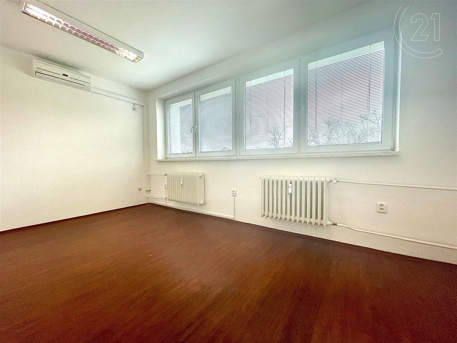 Pronájem kancelář - tř. Masarykova, Veselí nad Moravou, 38 m²