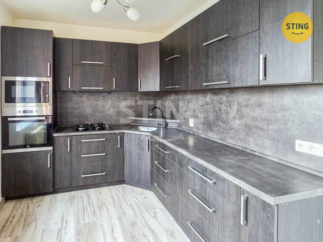 Pronájem byt 2+1 - V Aleji, Karviná, 58 m²