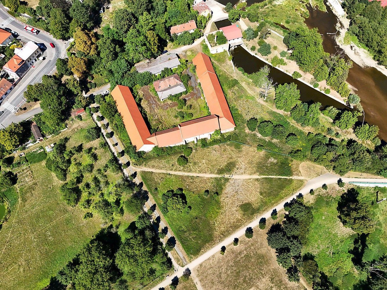 Ostatní, Sázava, okres Benešov, 8 074 m² - 2