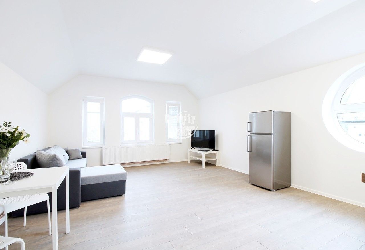 2+kk, Jiřího z Poděbrad , Jihlava, 51 m² - 1