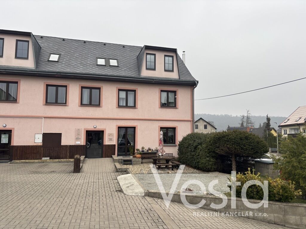Pronájem kancelář - Na Stráni, Děčín, 42 m²
