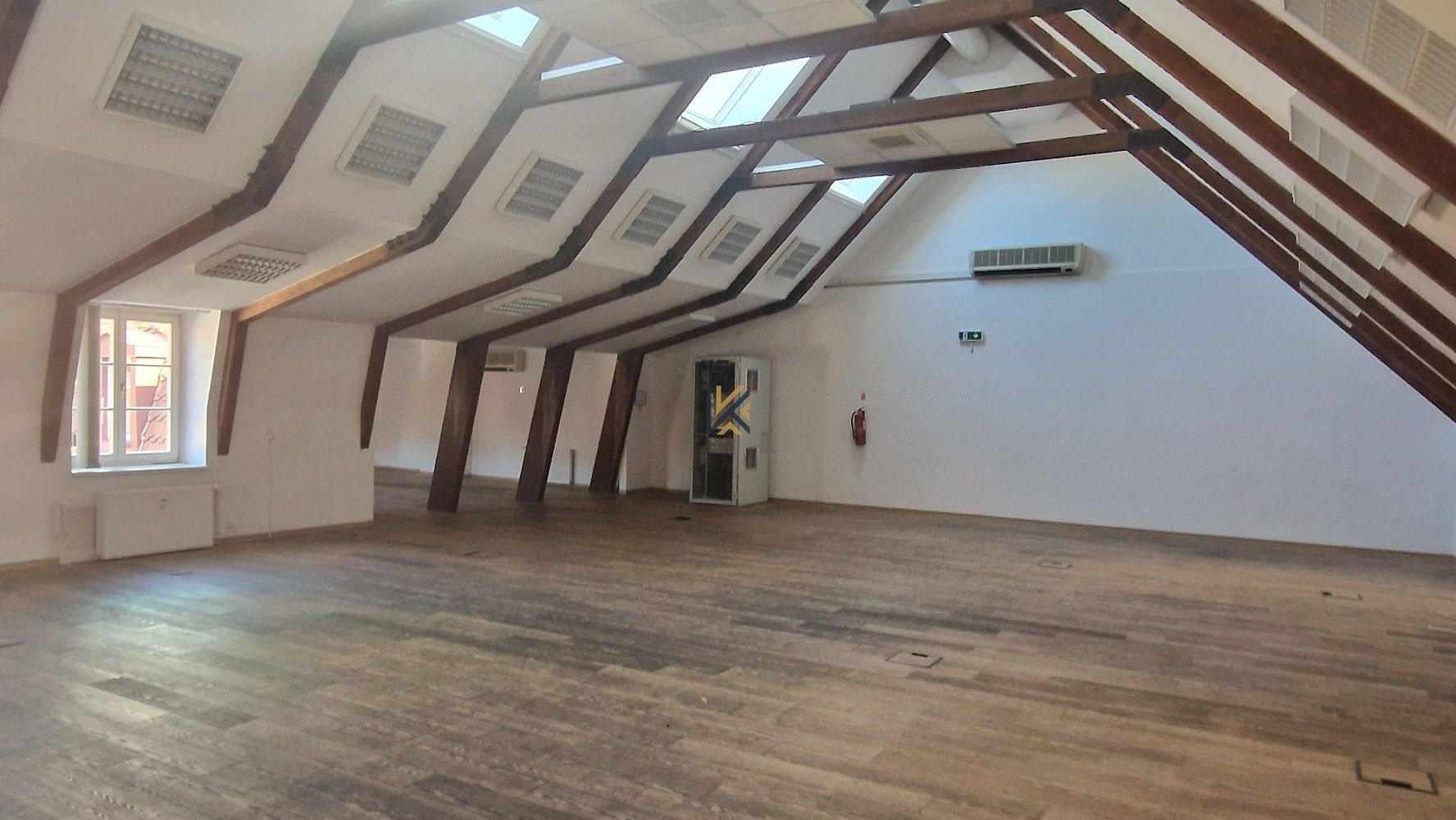 Pronájem kancelář - Praha - Nové Město, Hlavní město Praha, 131 m² - 5