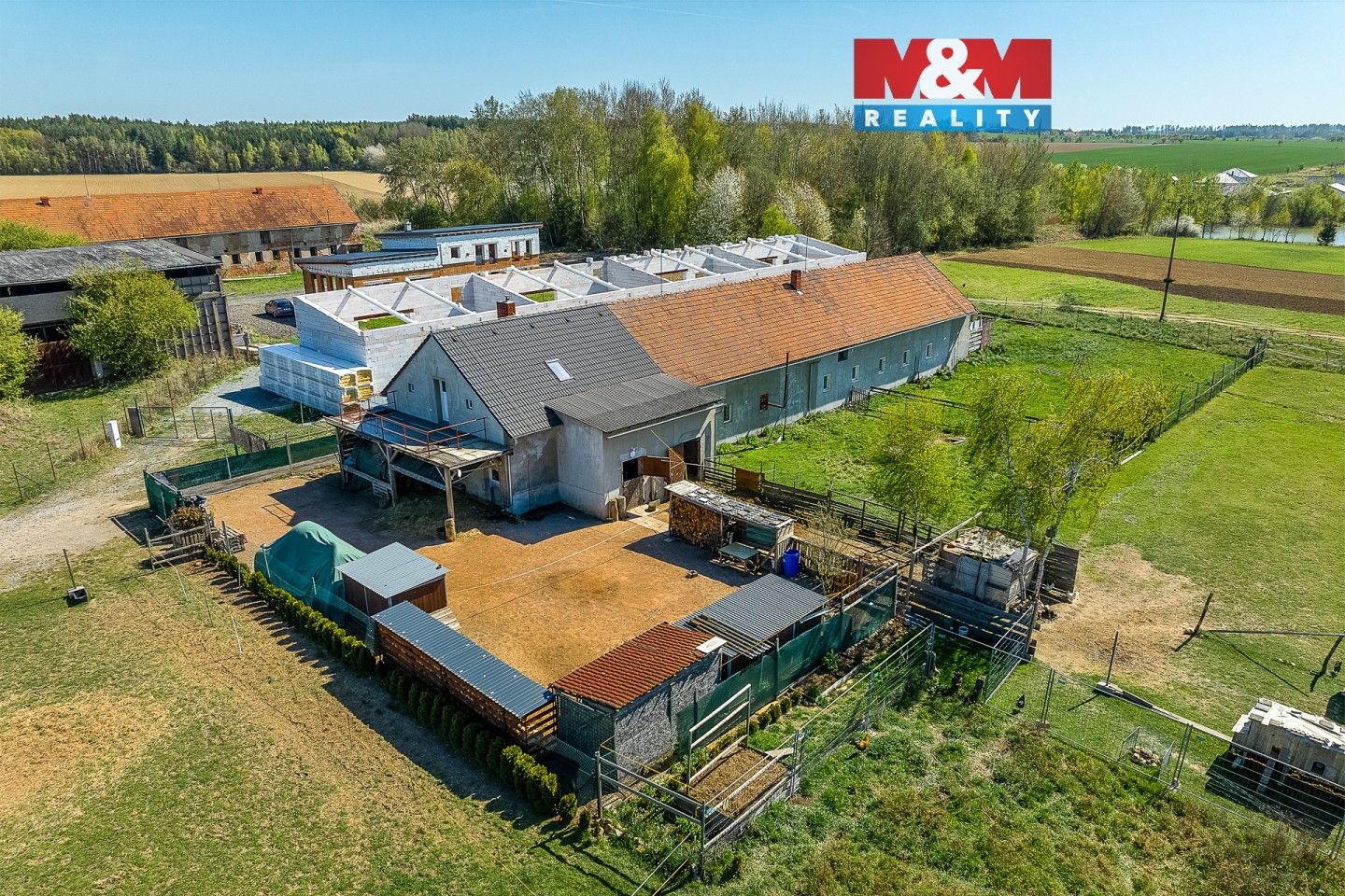 Zemědělské objekty, Vlkaneč, 144 m² - 1