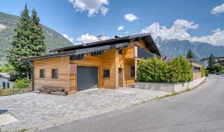 Rodinné domy, 987 66, Zahraničí