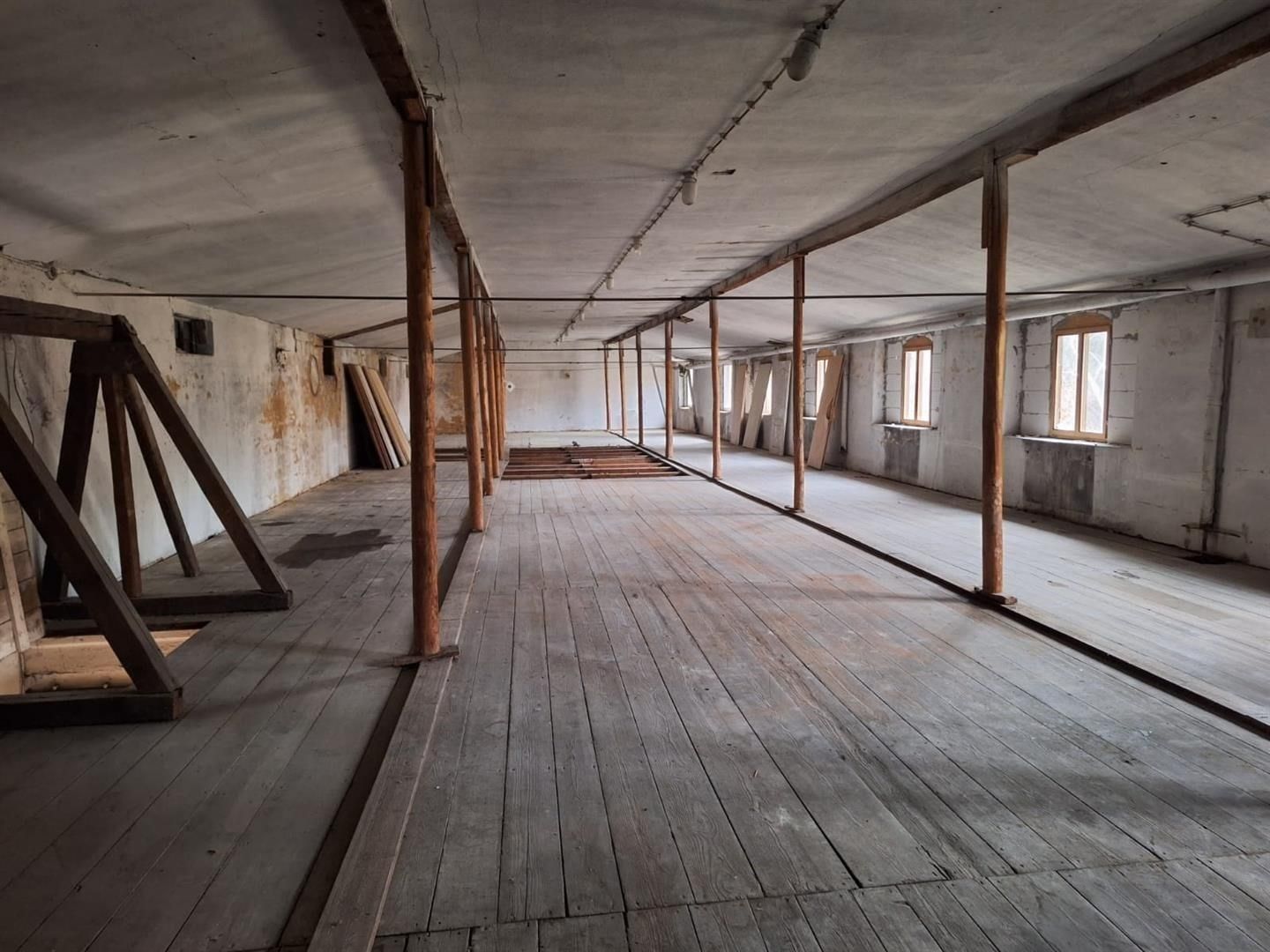 Sklady, Evropská, Cheb, 396 m²