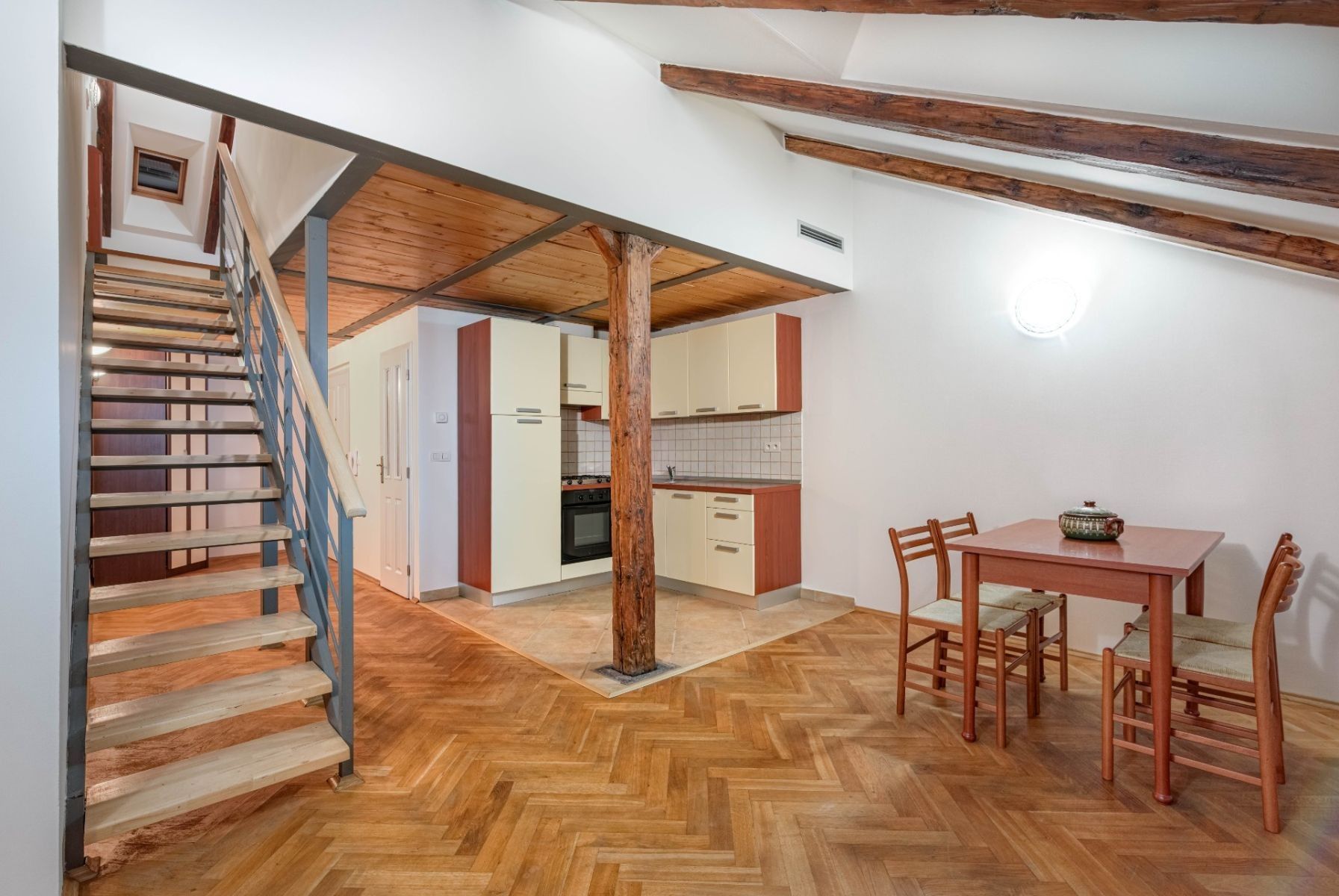 2+kk, Plzeňská, Praha - Smíchov, 62 m² - 2