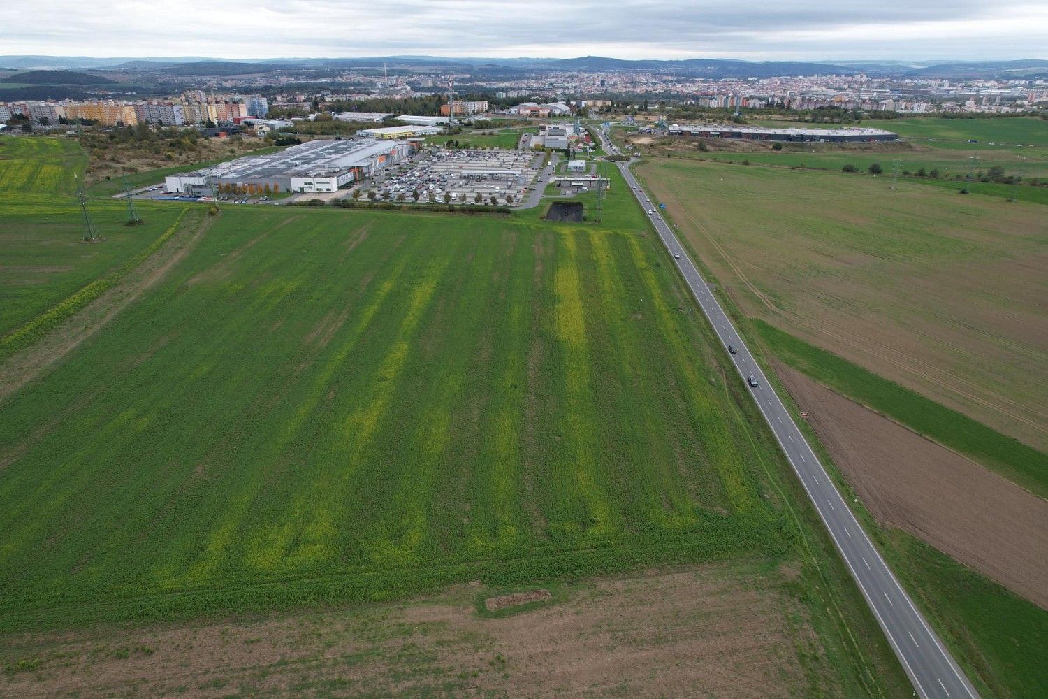 Komerční pozemek, 7 341 m²
