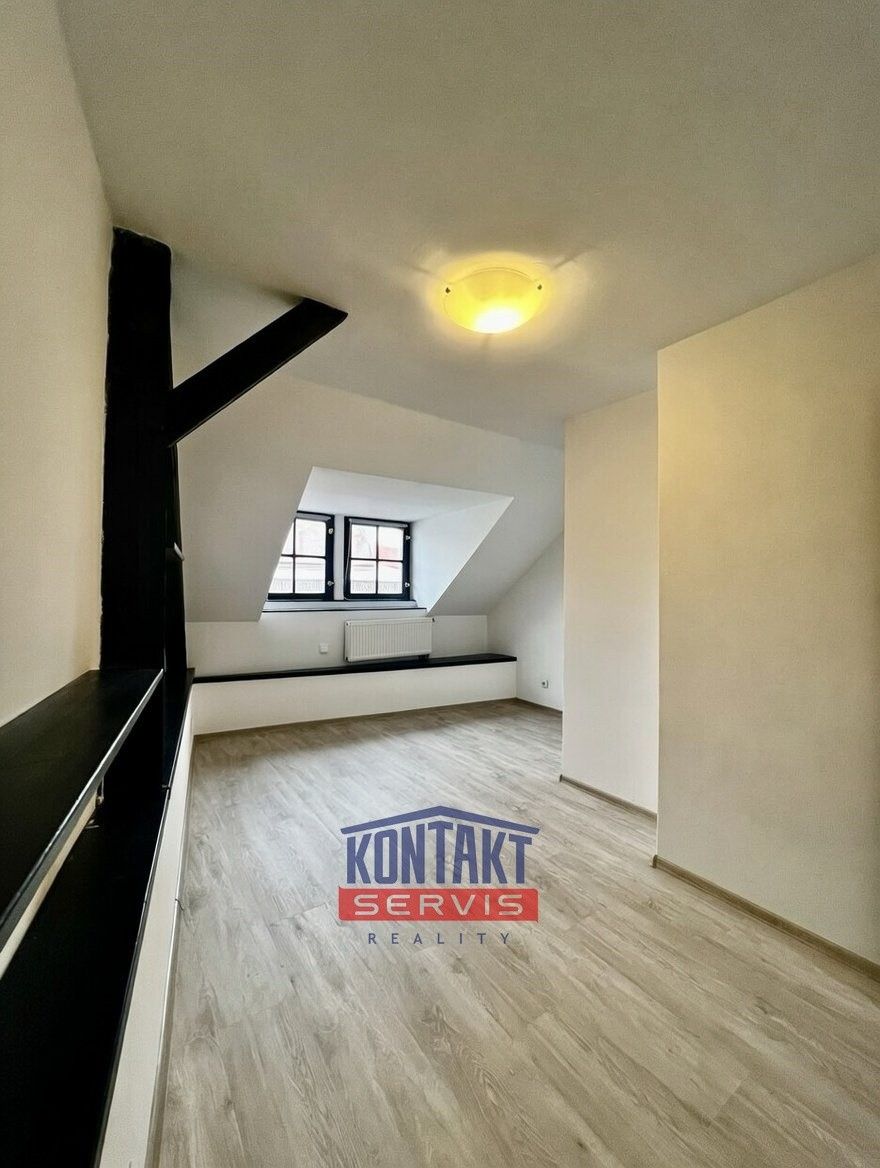 Pronájem byt - Jindřichův Hradec, 377 01