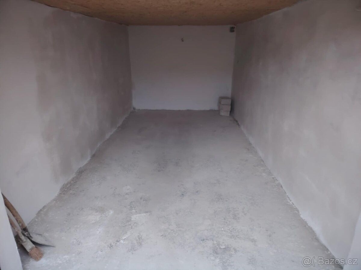 Pronájem garáž - Ostrava, 700 30