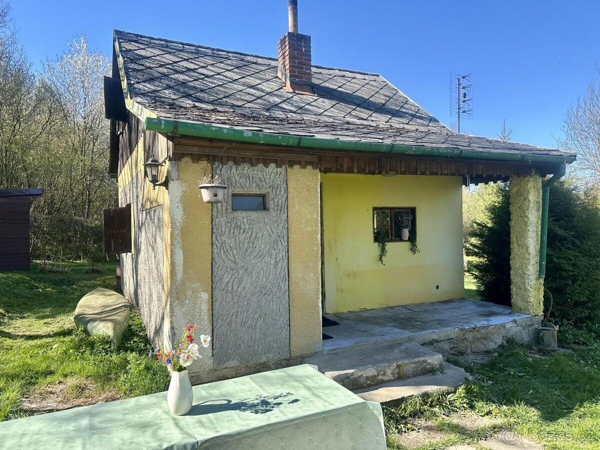 Chaty, Trhový Štěpánov, 257 63 - 2