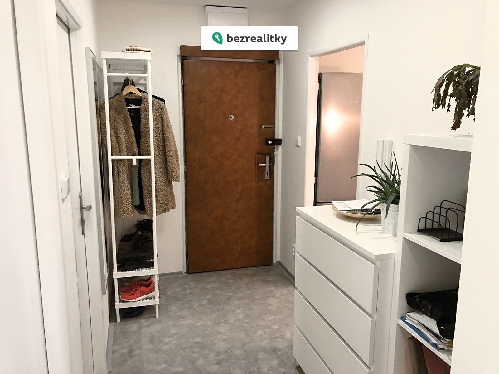 Prodej byt 4+1 - Mimoňská, Praha, 68 m²