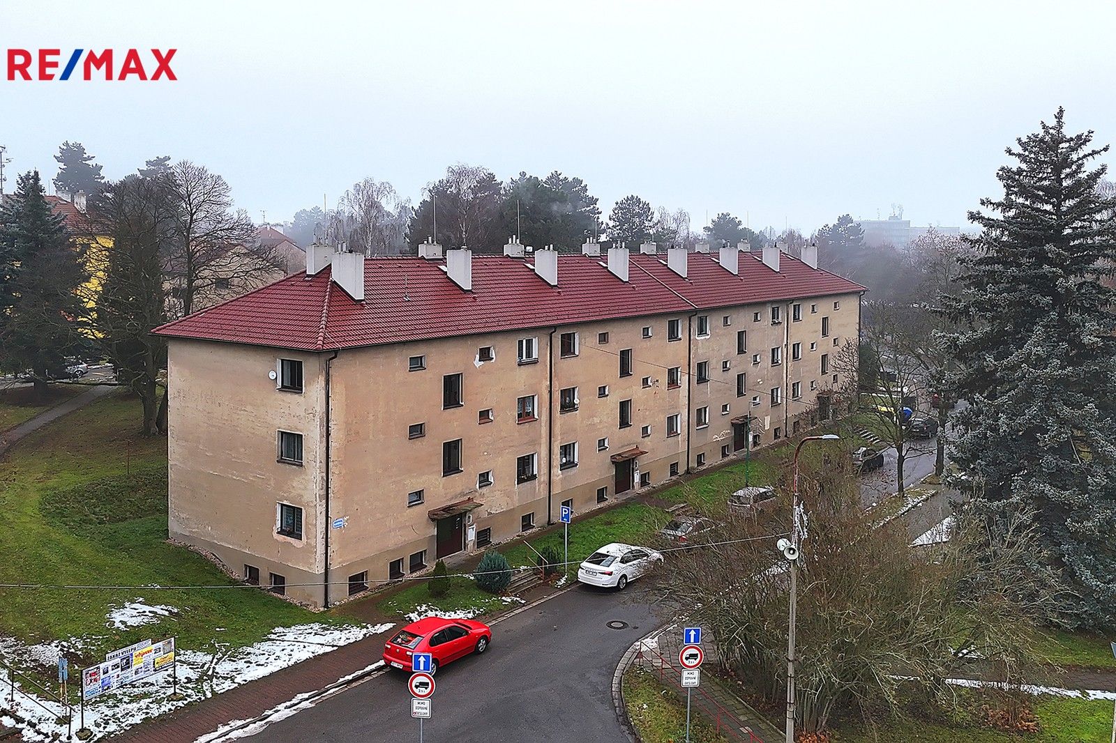 2+1, 9. května, Chvaletice, 53 m²