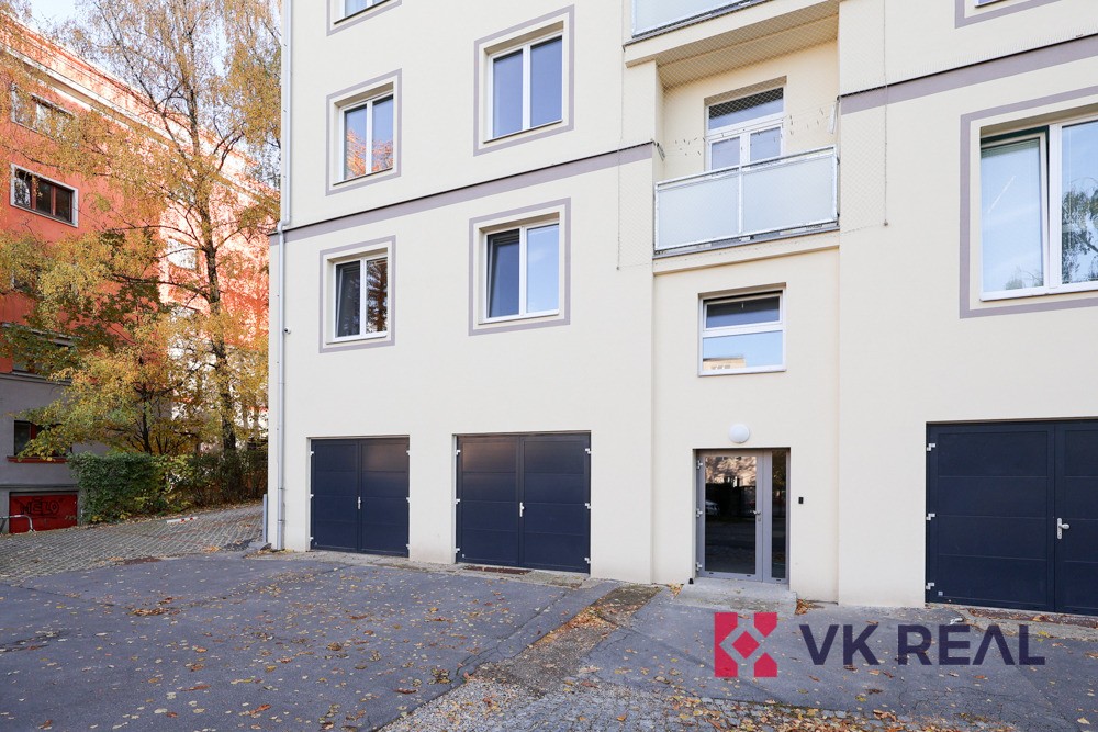 Garáže, Bělohorská, Praha, 16 m² - 2