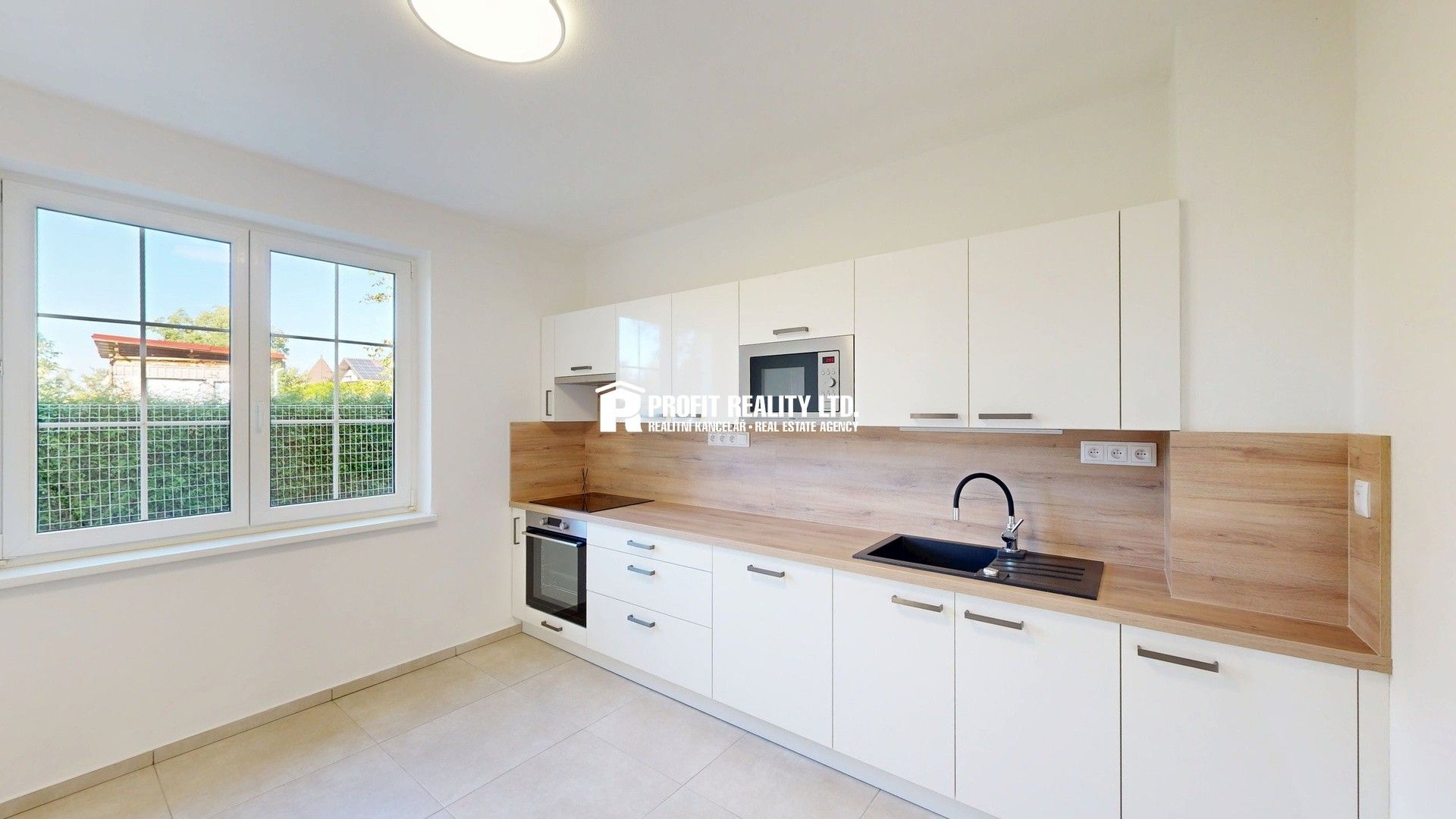 Prodej rodinný dům - Lipence, Praha, 213 m² - 5