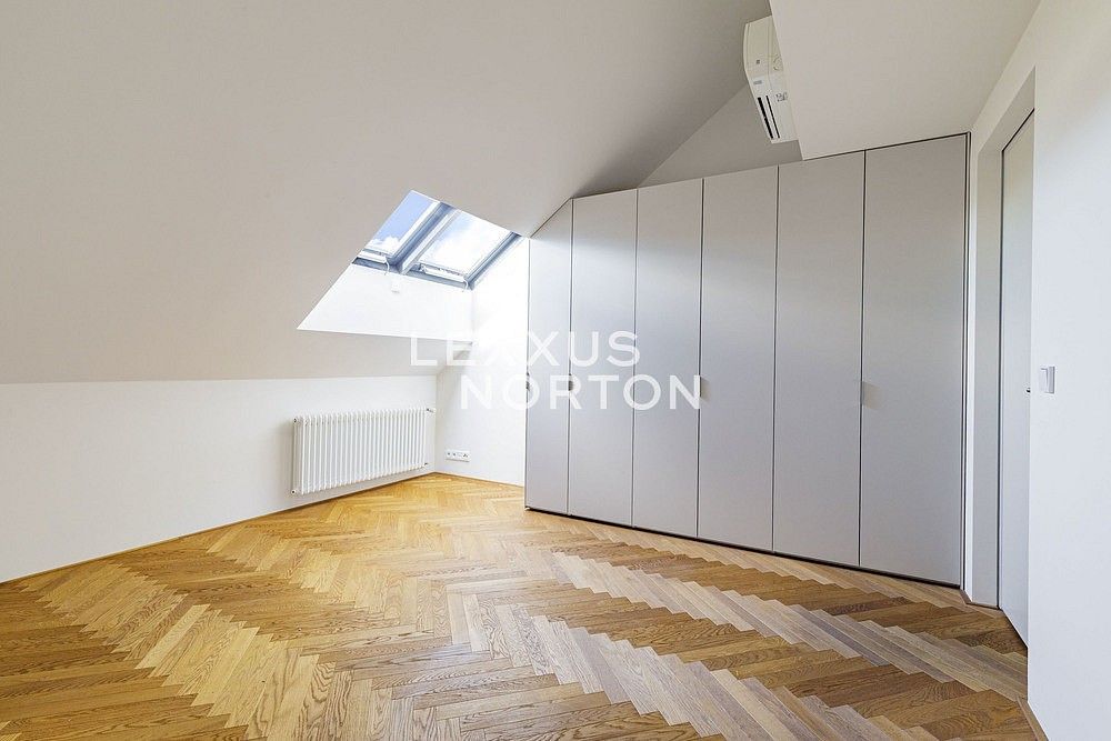 Byt 5+kk · 200 m² · Praha - Hradčany, okres Praha 1, Hlavní město Praha - 4