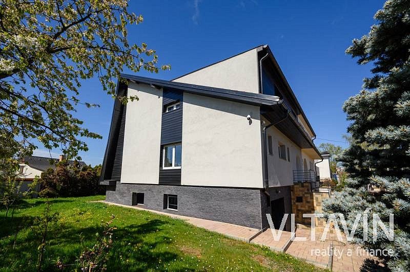 Rodinný dům · 232 m² · Praha - Horní Počernice, okres Praha 20, Hlavní město Praha - 4