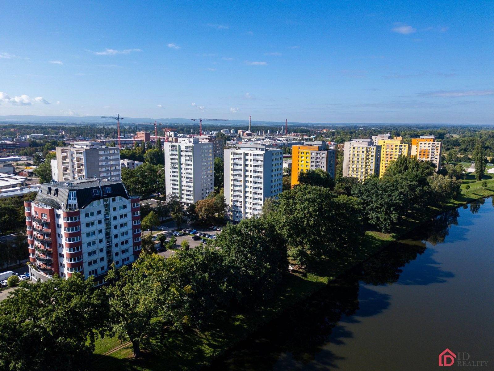 2+1, nábřeží Závodu míru, Pardubice, 53 m² - 2
