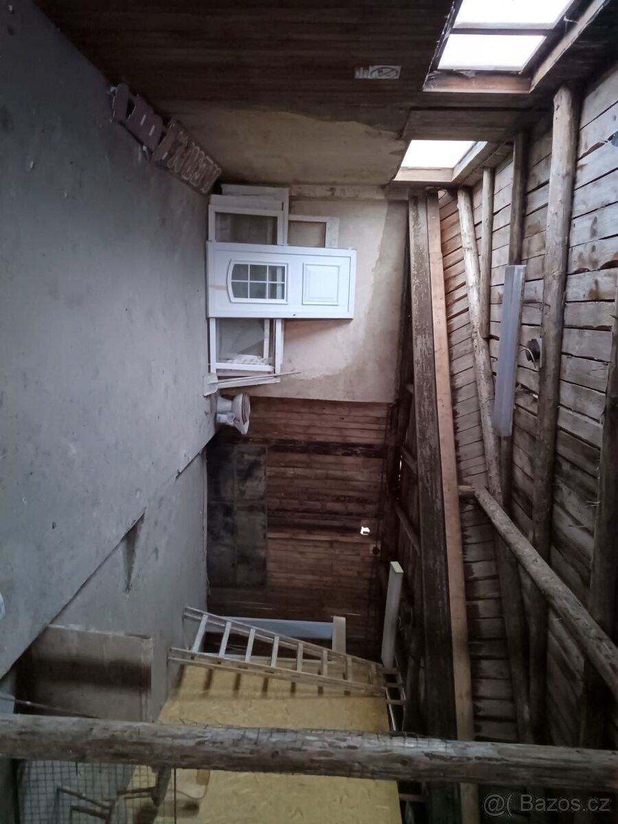 Garáže, Aš, 352 01