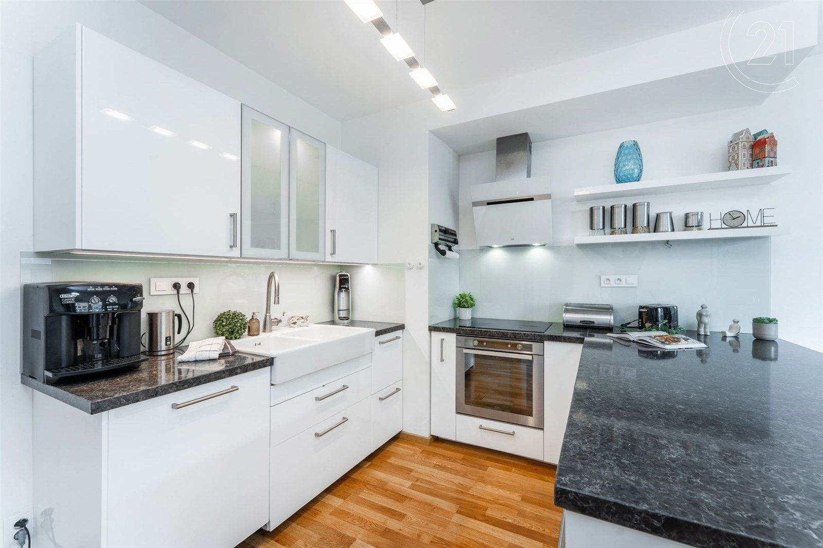 Prodej byt 4+kk - Zvěřinova, Praha, 108 m²