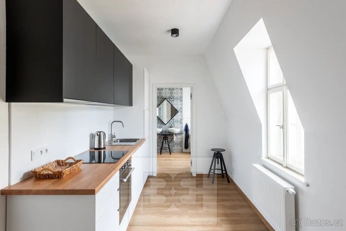 Pronájem byt - Karlovy Vary, 360 01