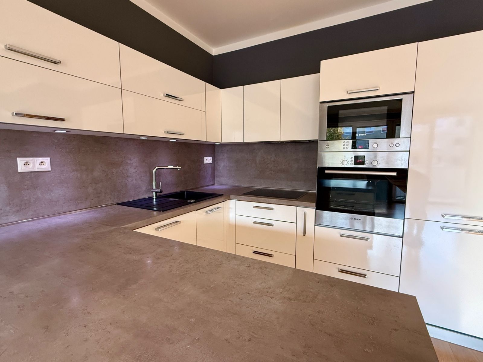 3+kk, Kytlická, Praha - Prosek, 92 m² - 2