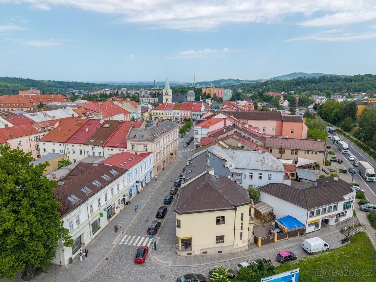 Rodinné domy, Valašské Meziříčí, 757 01 - 1