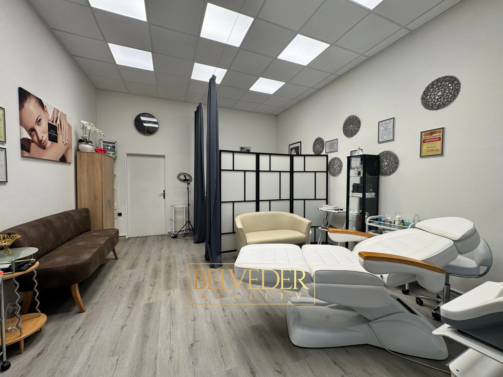 Pronájem obchodní prostory - 28. října, Teplice, 50 m²