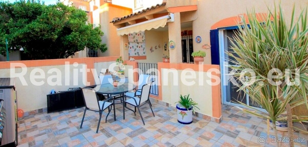 Rodinné domy, 987 66, Zahraničí