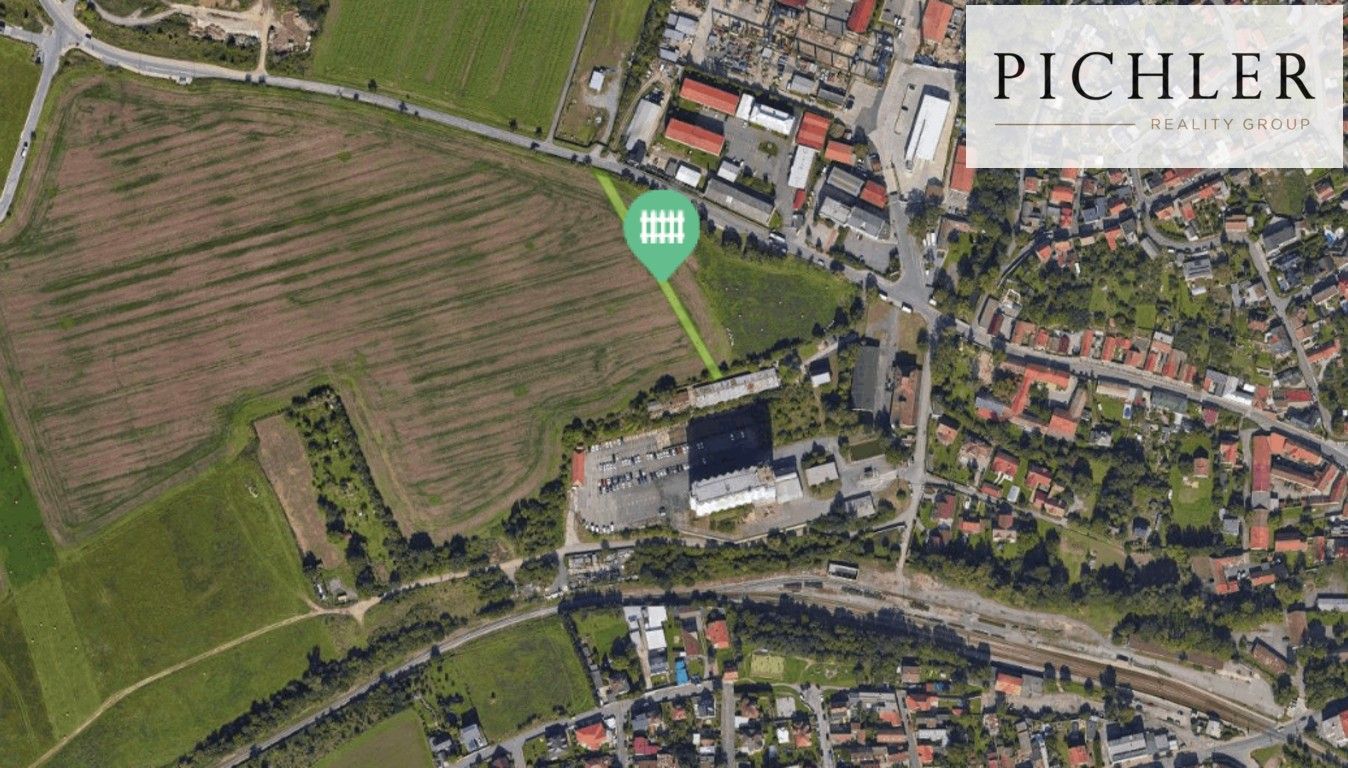 Komerční pozemek, 1 225 m²