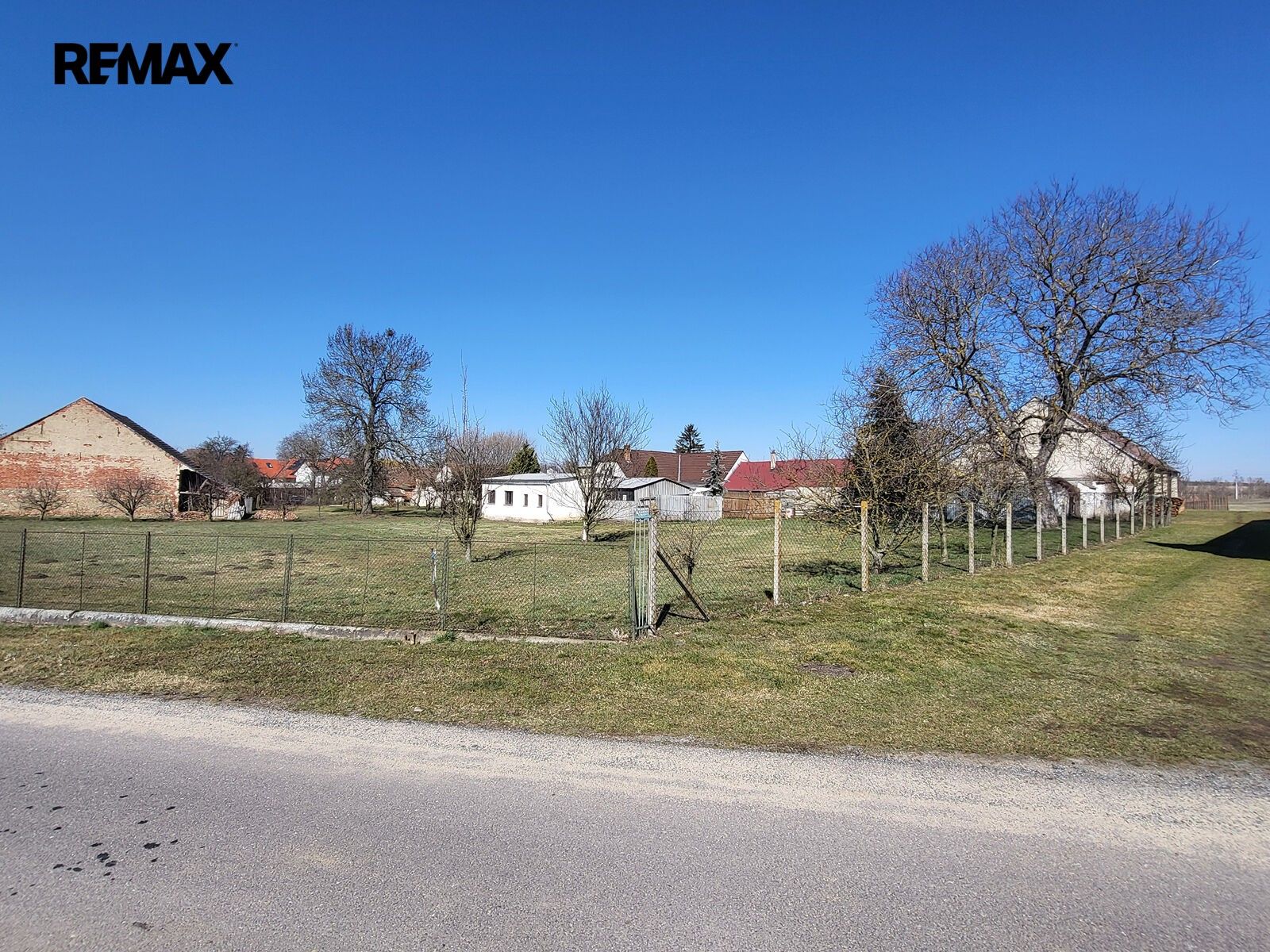 Pozemek pro bydlení, 2 100 m²