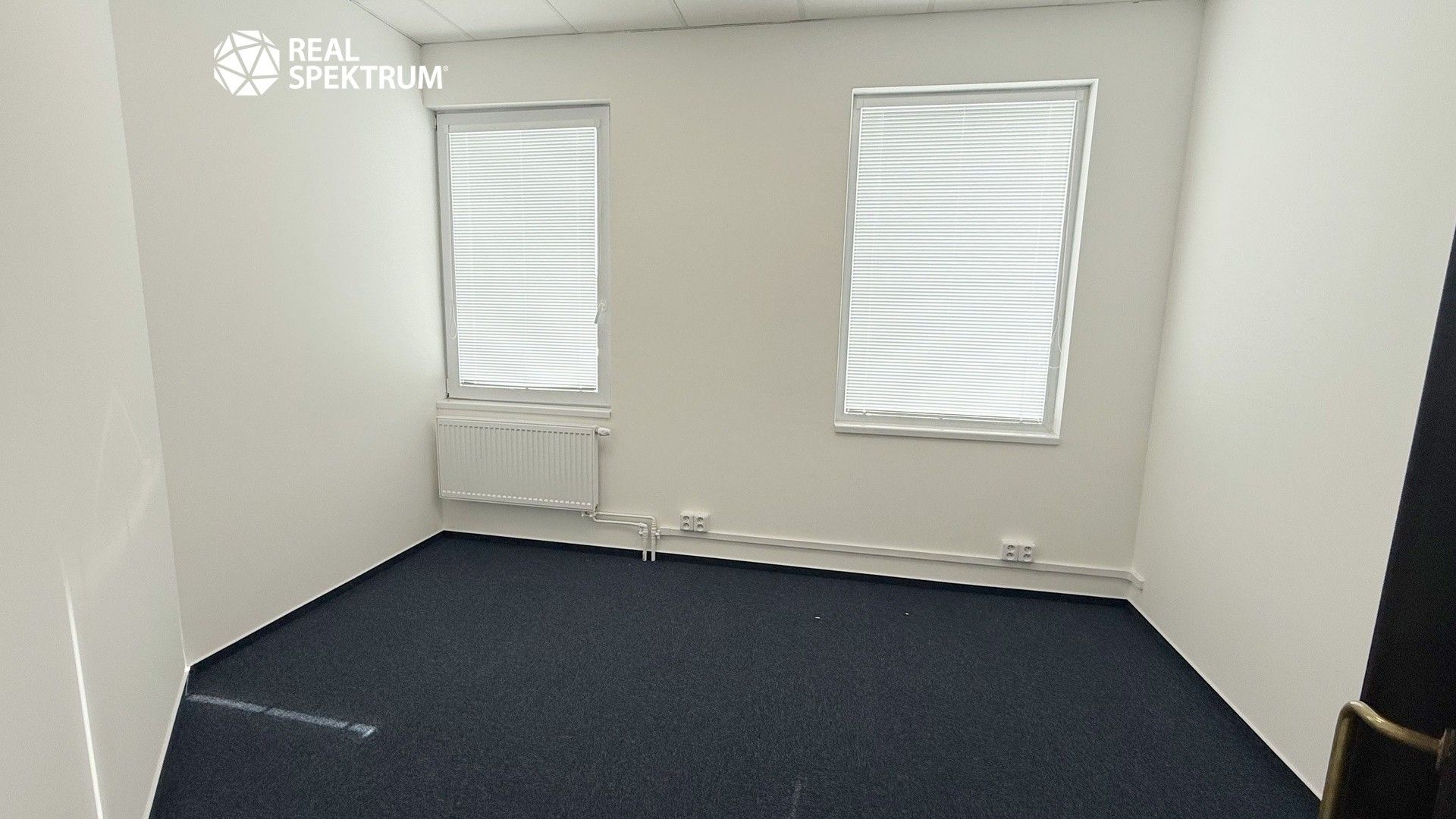 Pronájem kancelář - Traťová, Brno, 55 m²