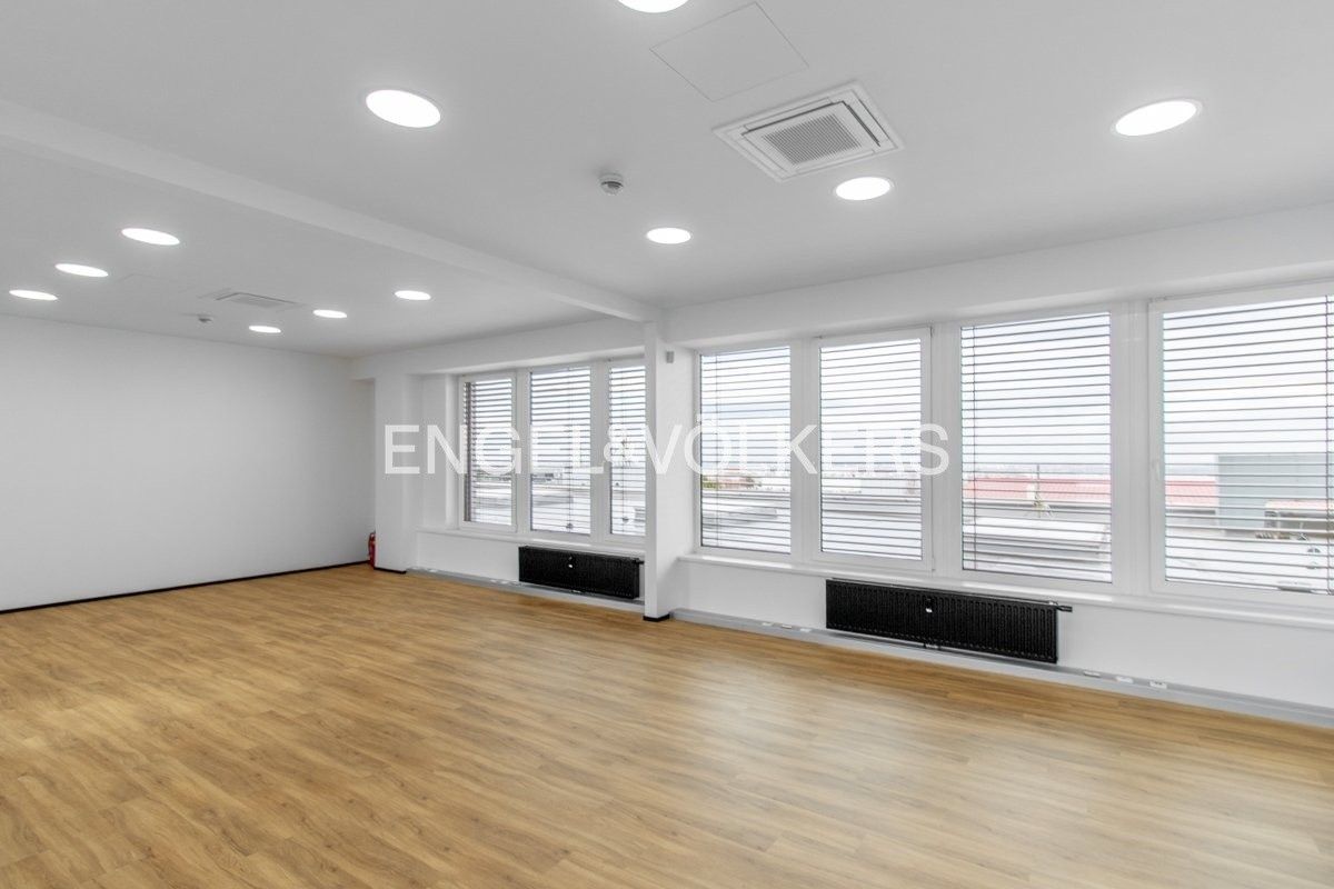 Pronájem kancelář - Modletice, 200 m²