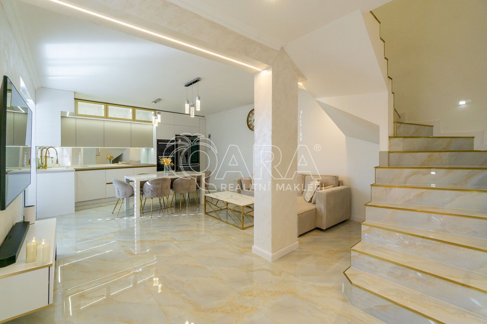 Prodej byt 3+kk - Nová Ves II, Rostoklaty, 94 m²