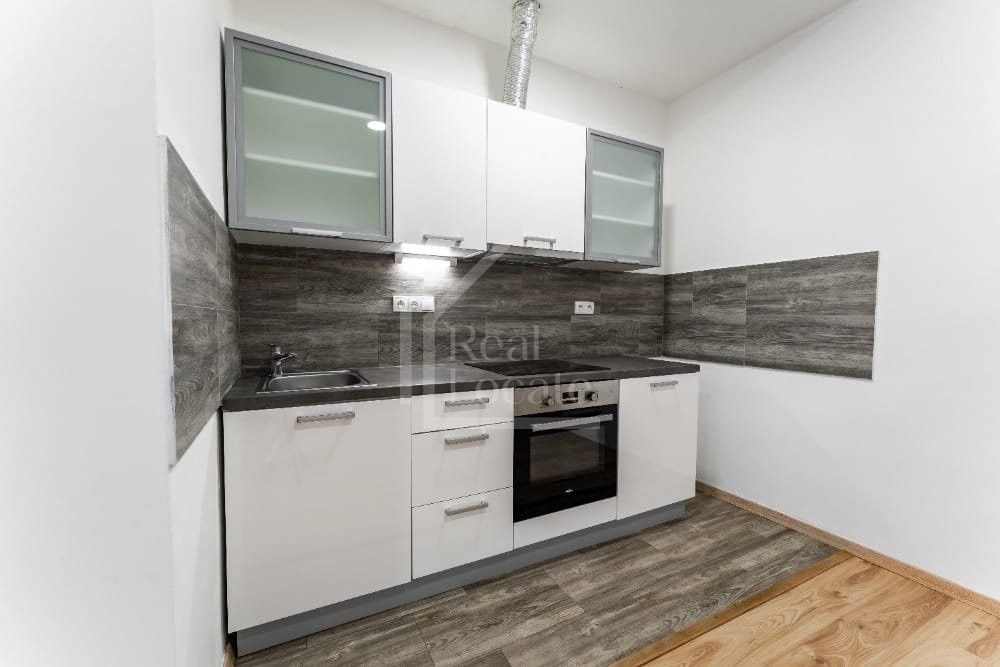 Prodej byt 1+1 - Oldřichova, Praha, 48 m²