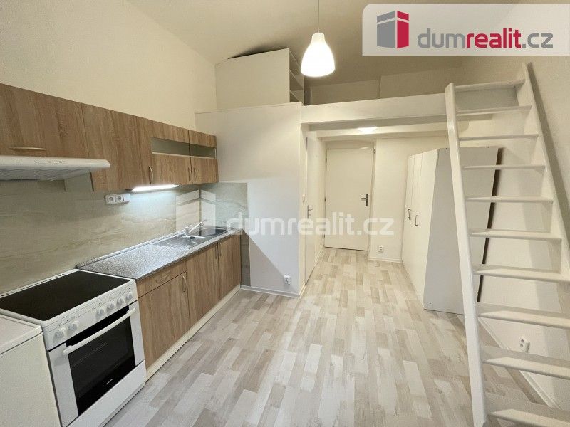 Pronájem byt 1+kk - Kmochova, Praha, 22 m²