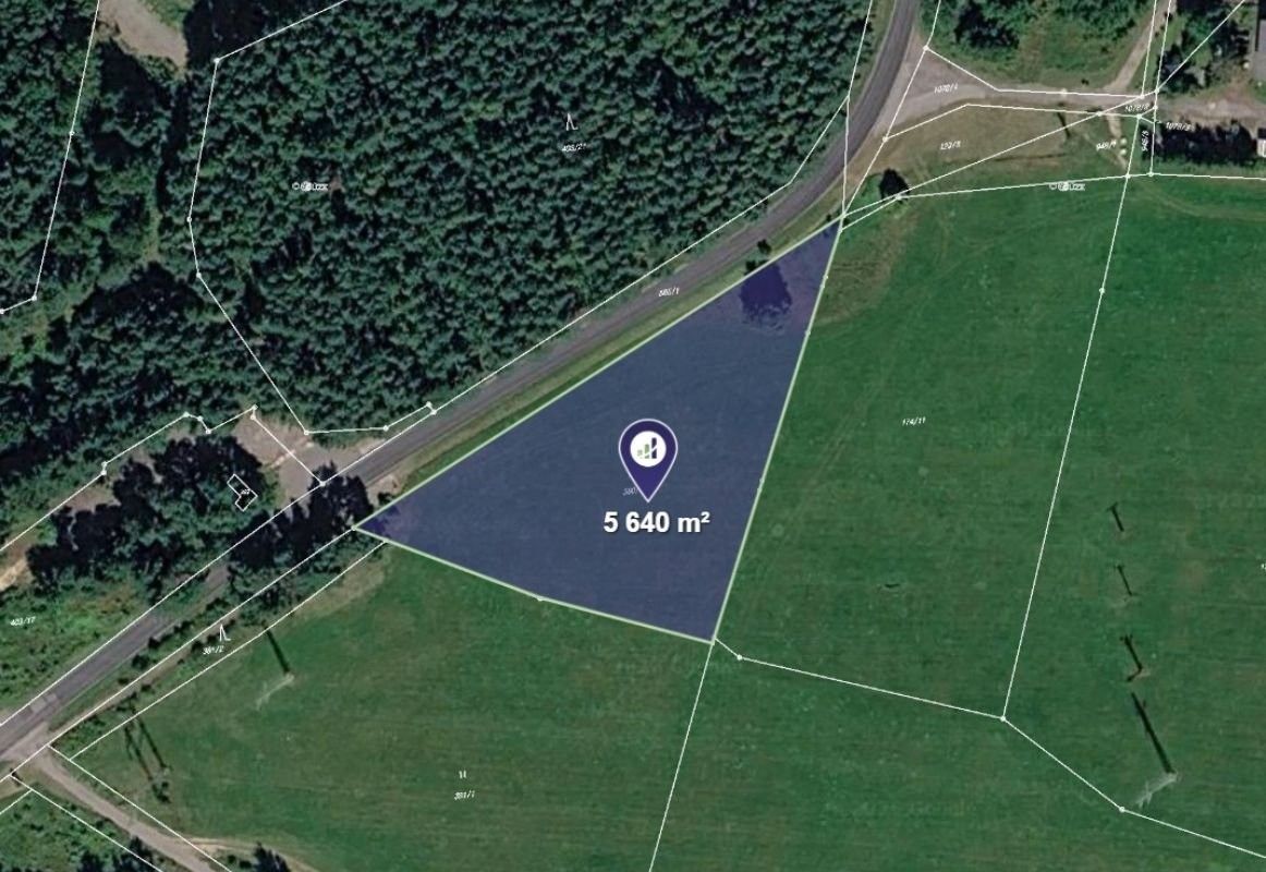 Louka, 1 880 m²