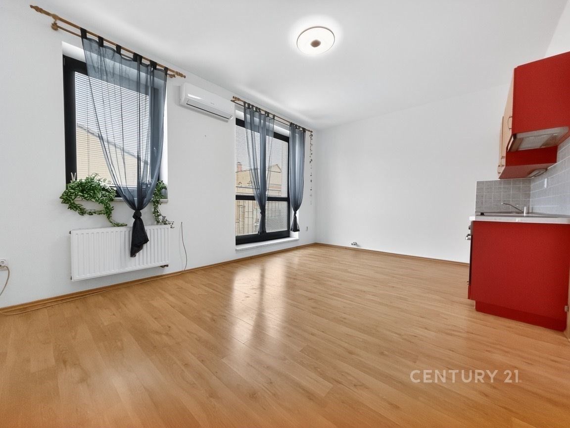 1+kk, náměstí Republiky 1608, Brno, 31 m²