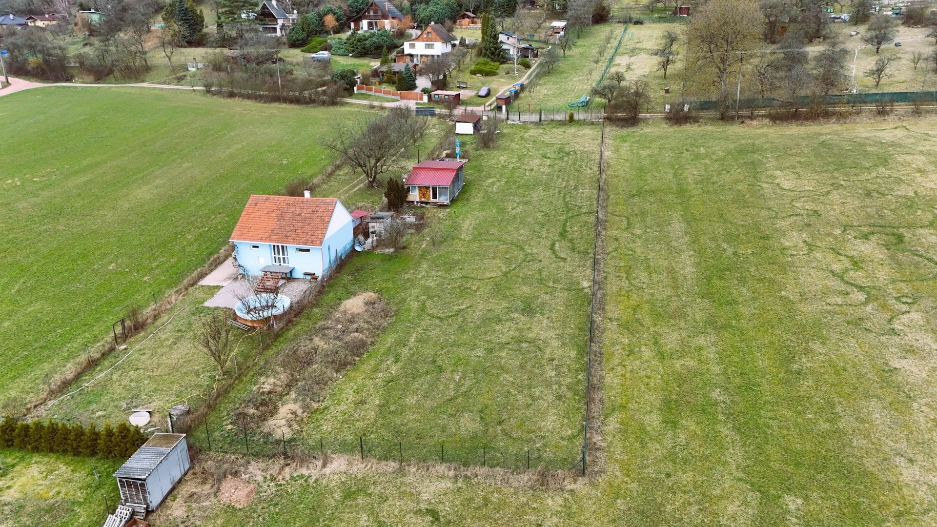 Komerční pozemky, Sentice, 2 175 m²