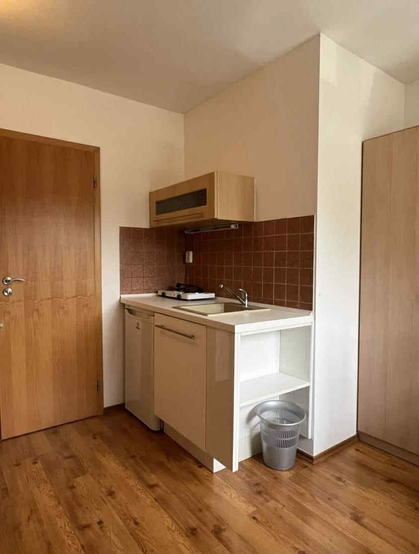 Pronájem byt - Praha, 164 00