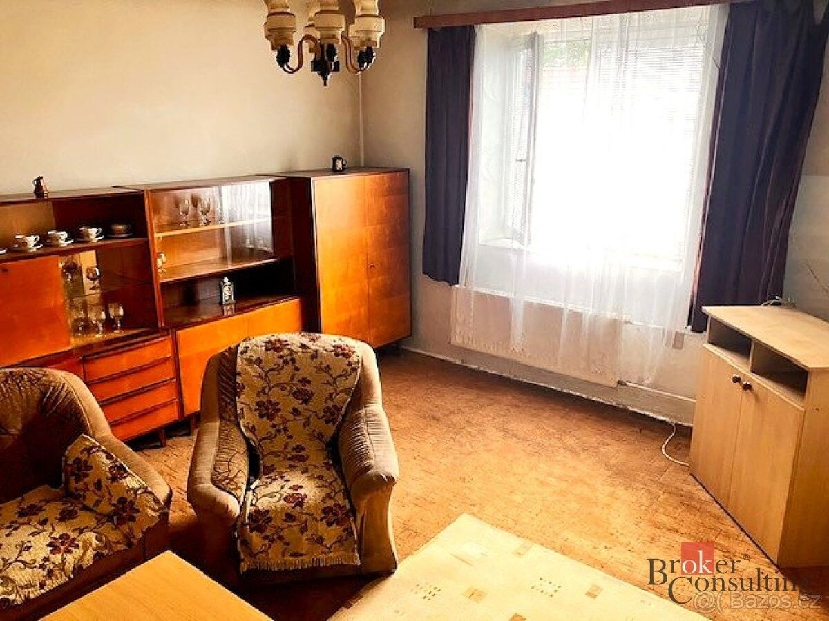 Rodinný dům · Prace, 664 58 - 4