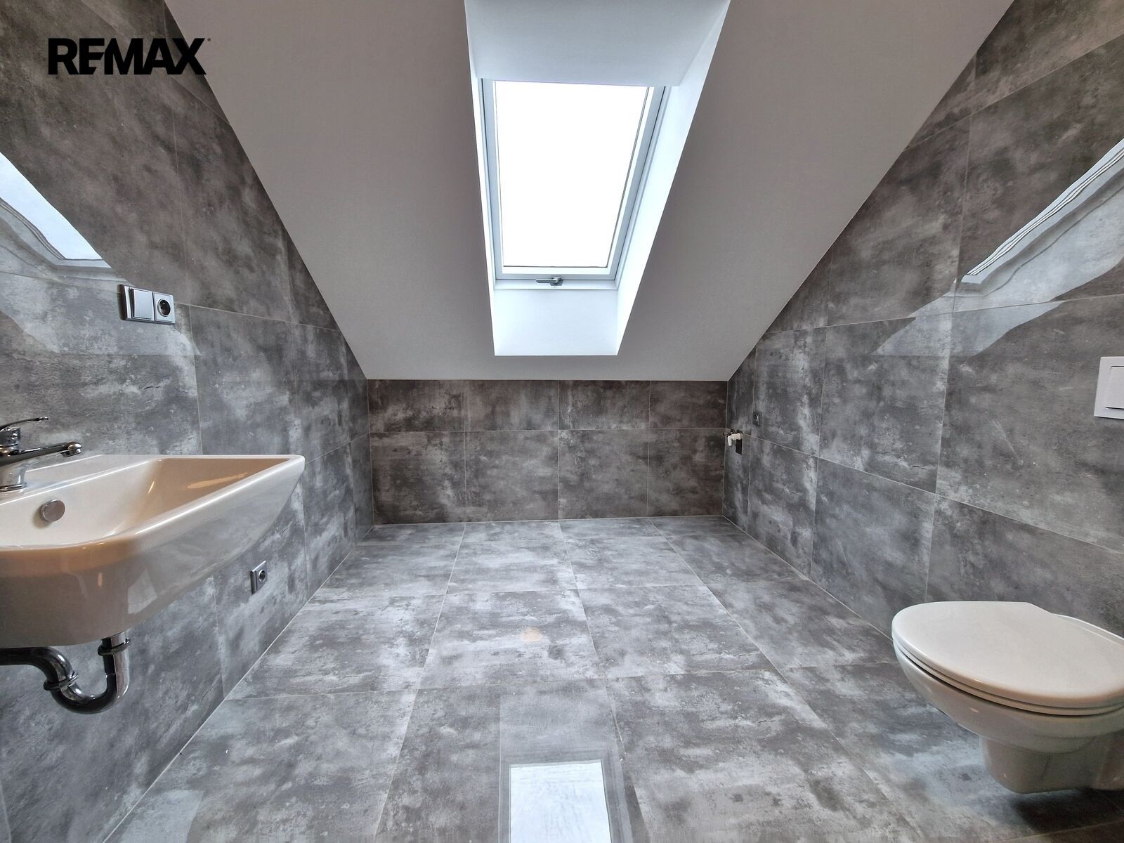 Byt 2+1 · 64 m² · Lochovice - 3