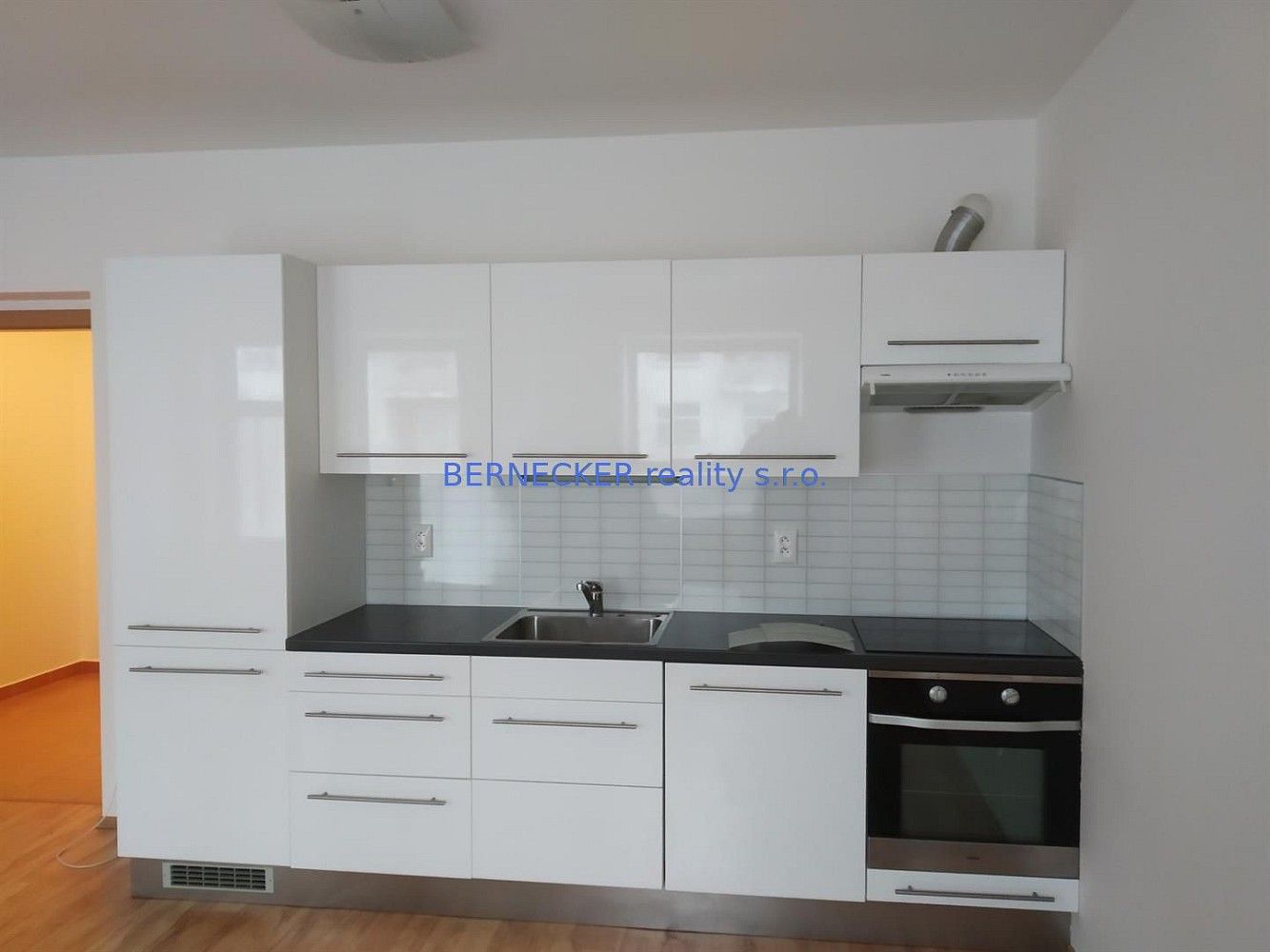 Pronájem byt 1+kk - Hradec Králové - Nový Hradec Králové, Královéhradecký kraj, 30 m² - 1