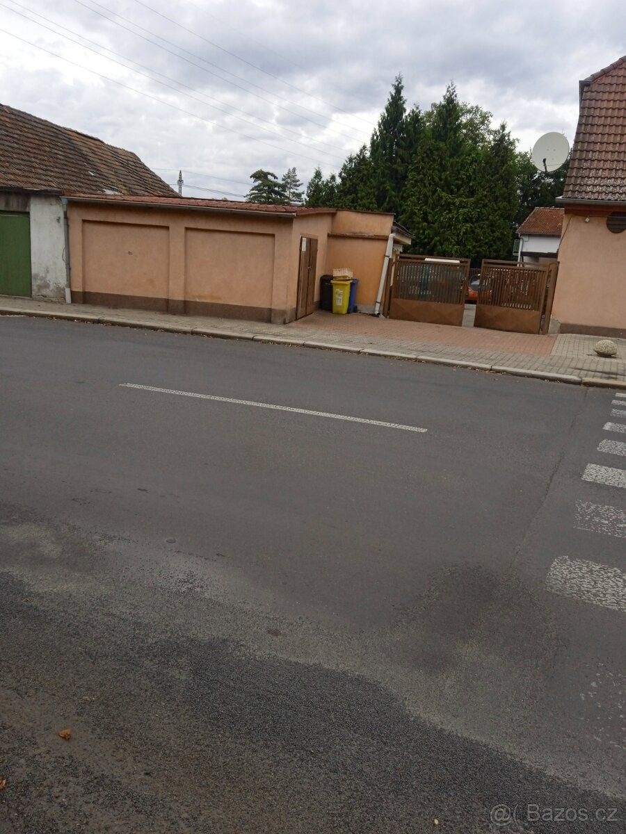 Garáže, Trmice, 400 04 - 2