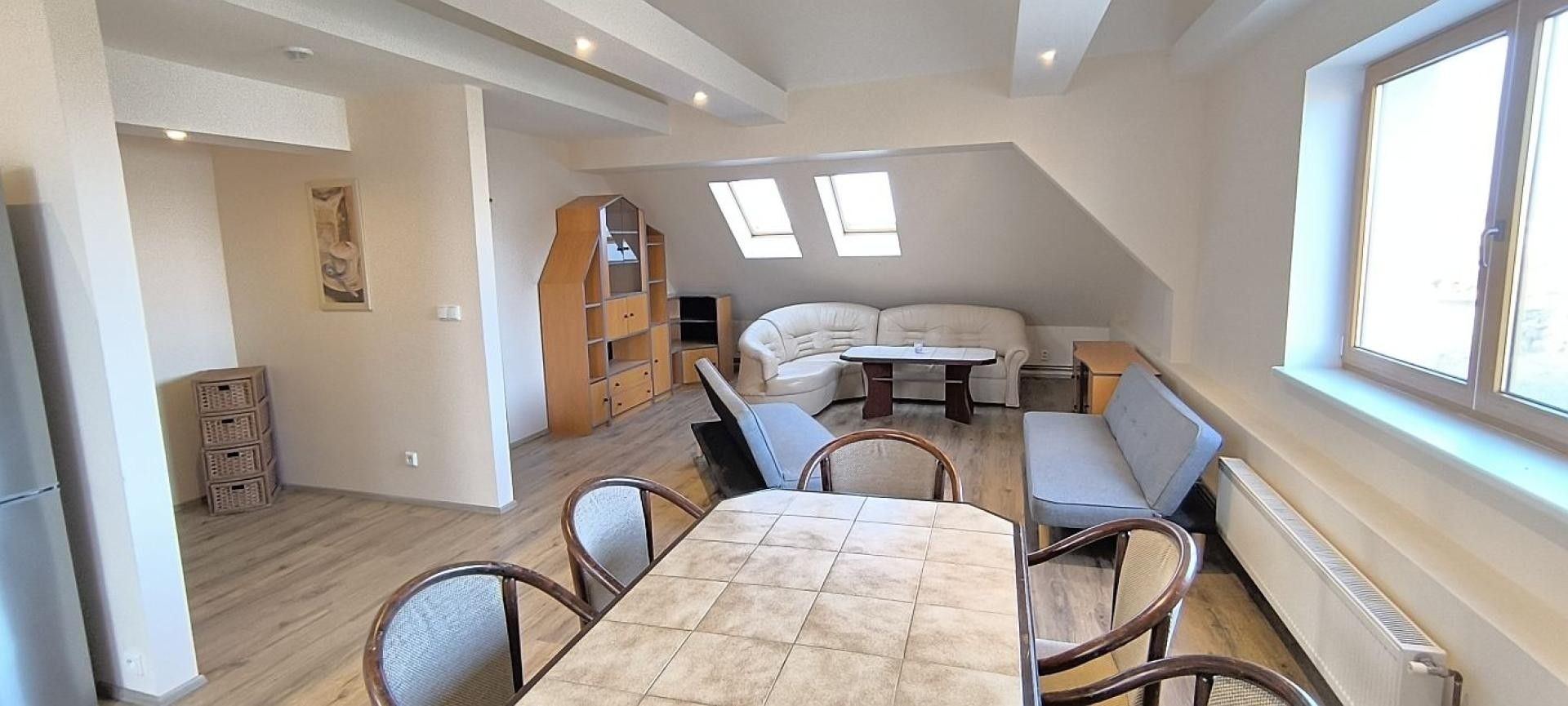 Ubytovací zařízení · 419 m² · U Farmy 2, Cheb Dolní Dvory - 4