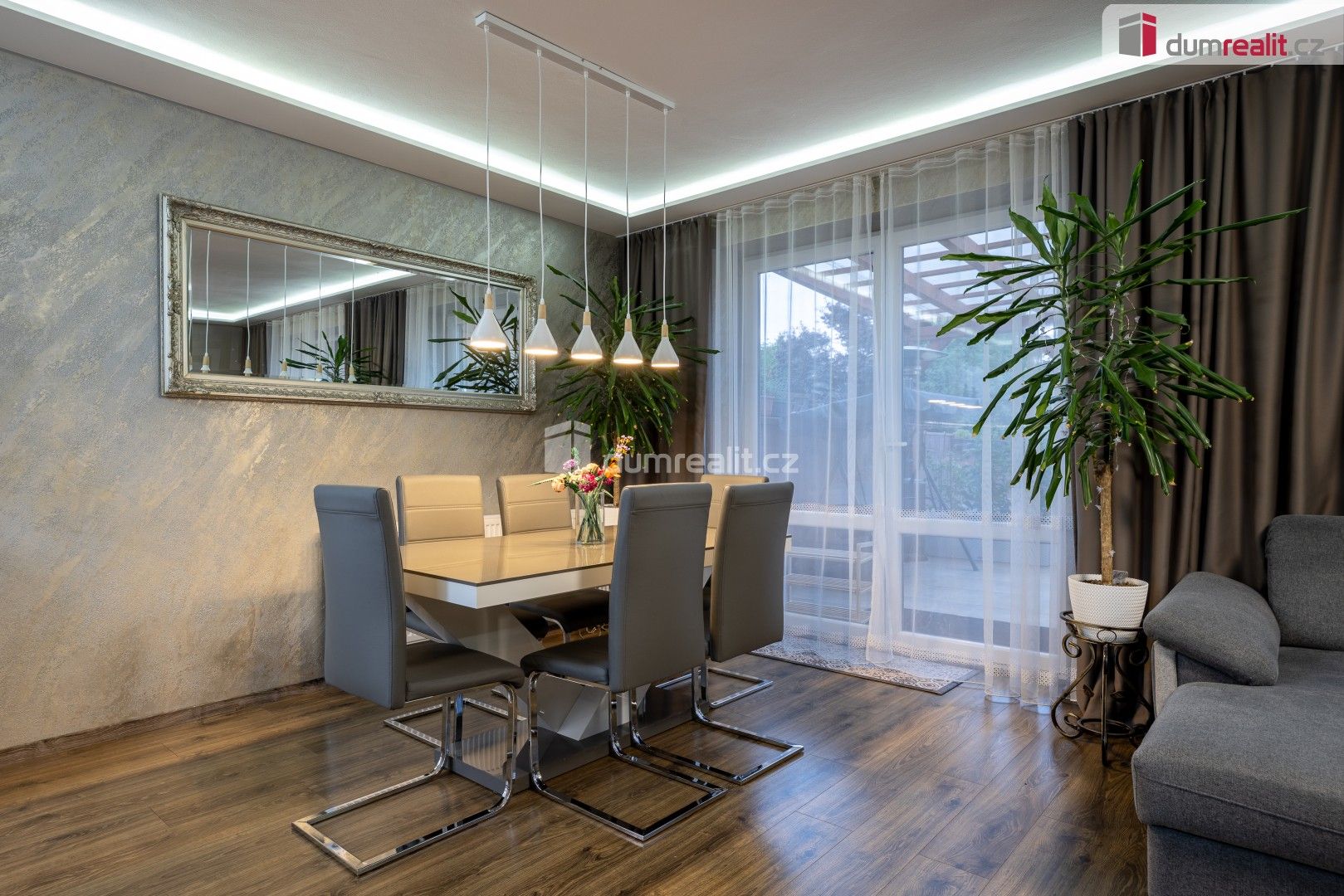 Prodej rodinný dům - Lomená, Veltrusy, 118 m²