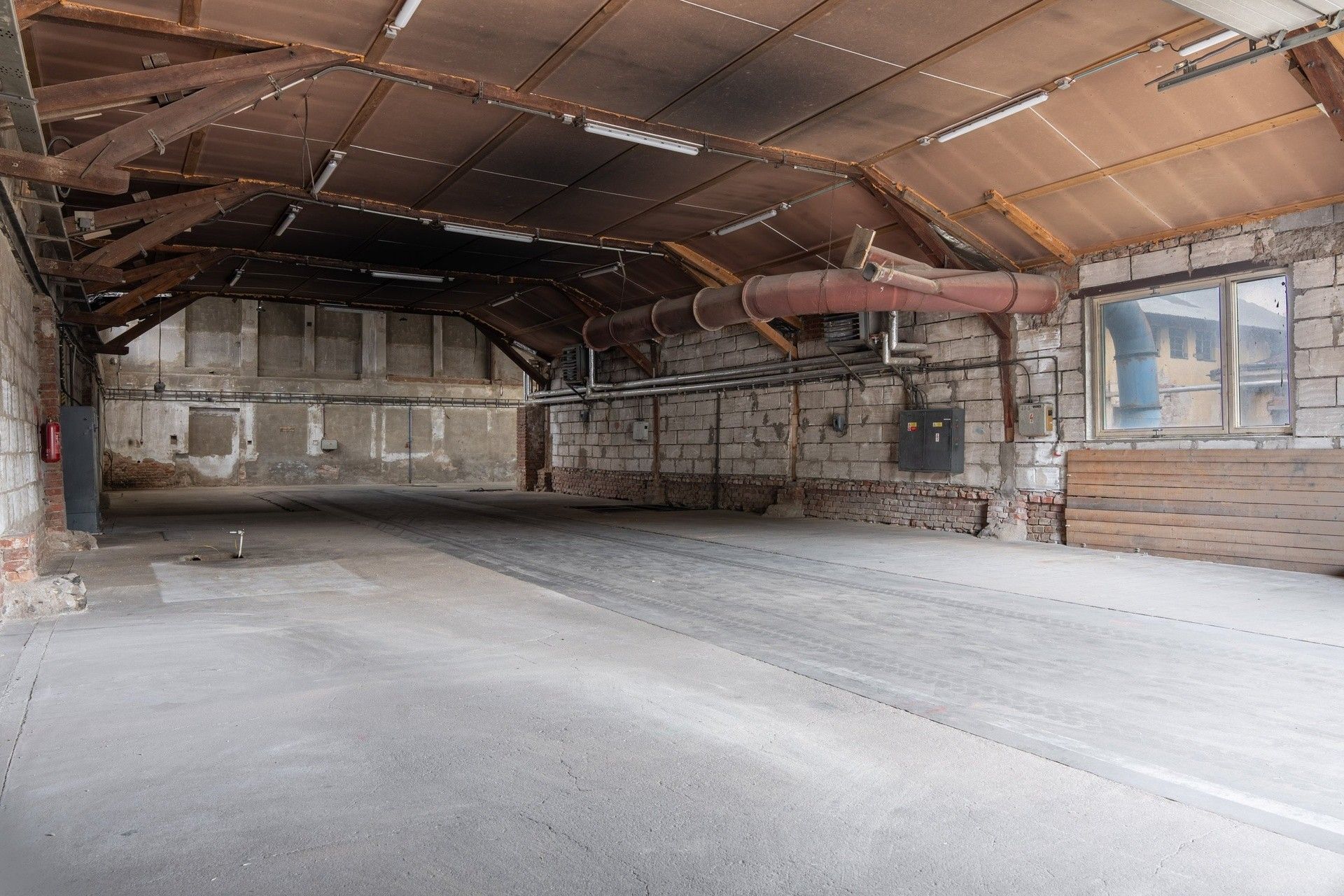 Výrobní prostory · 668 m² · Nádražní, Tetčice - 4